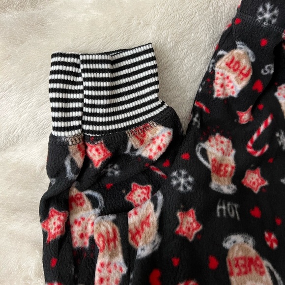 🆕🎄 2 piece matching Sleepwear Set Holiday Cocoa Top & Pants SMALL NWT - Picture 4 of 9